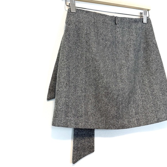 Aritzia | Wilfred | Wrap Front Skirt Grey Herringbone Size 2 Wool Cashmere - Picture 6 of 12
